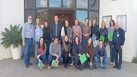 Grupo Mulheres em Campo da Cooperativa FRÍSIA visita a APCBRH e conhece as novidades e inovações para gestão dos rebanhos